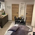Piranom Apartman *