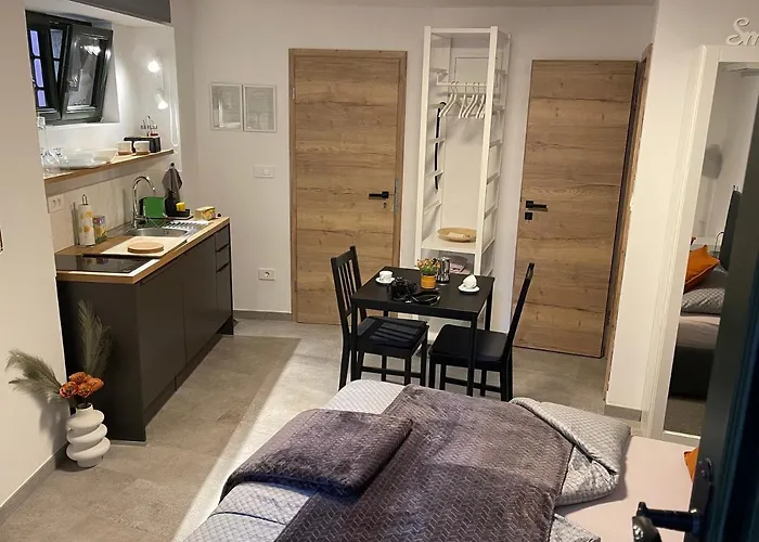 Piranom Appartement *